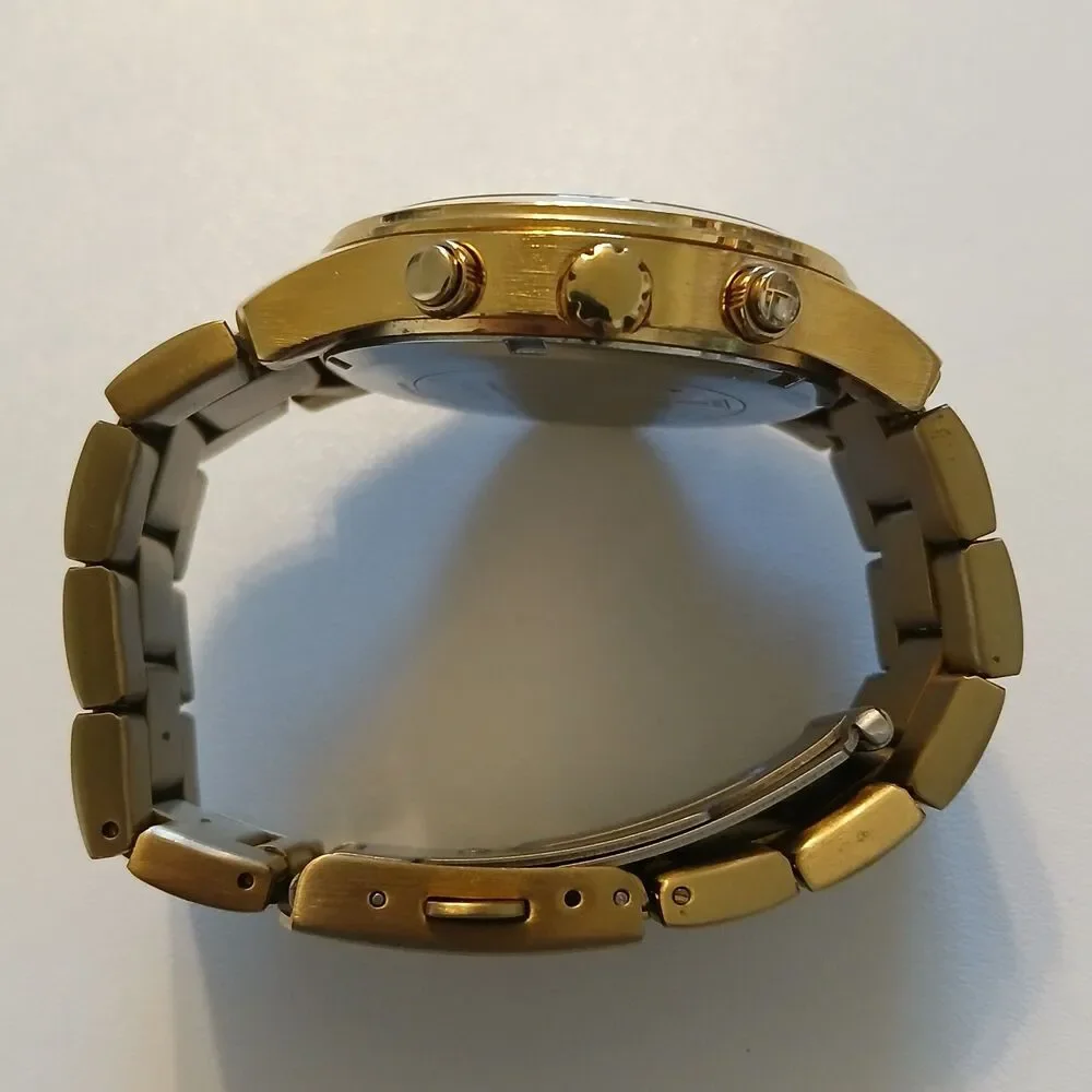 ​Guess U13578L1 Gold Tone 38mm Women's Multifunction Watch - Small 5.5